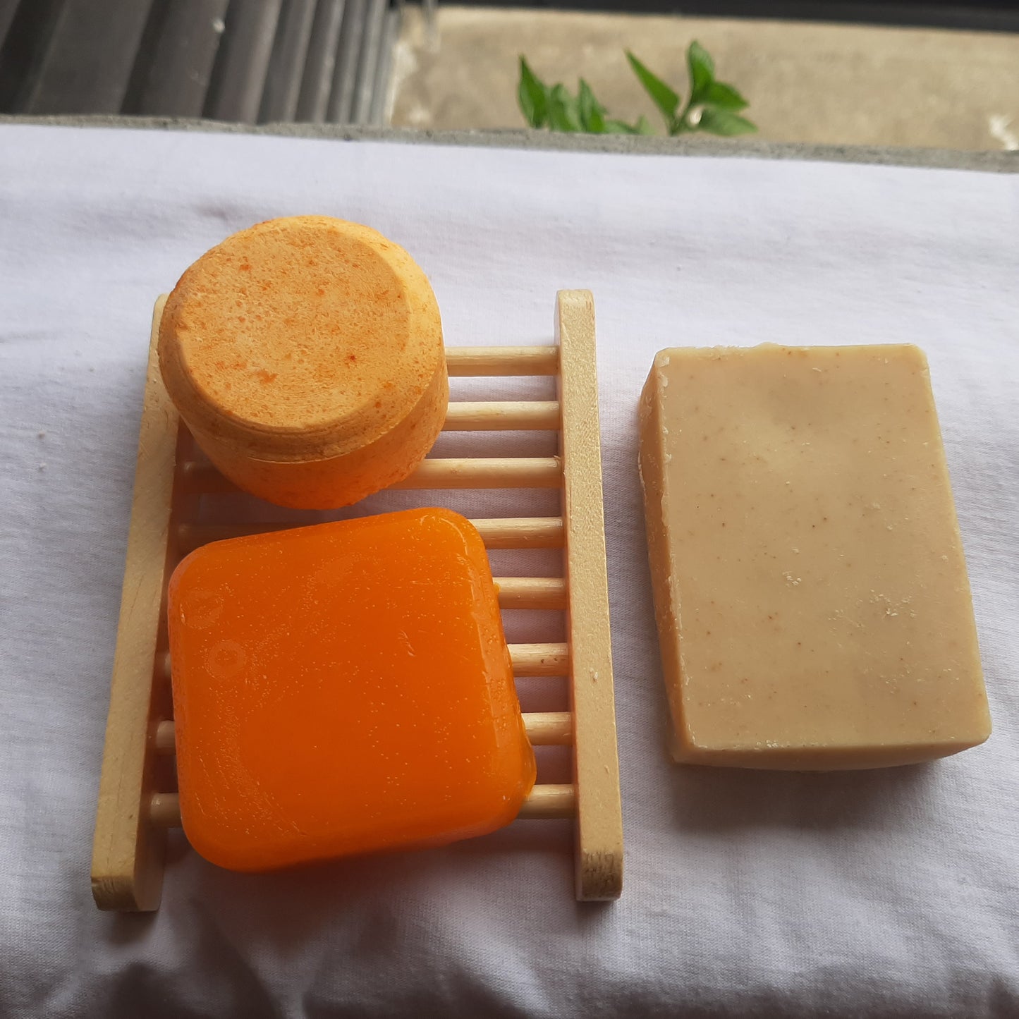 Deluxe trio with free bamboo soap holder