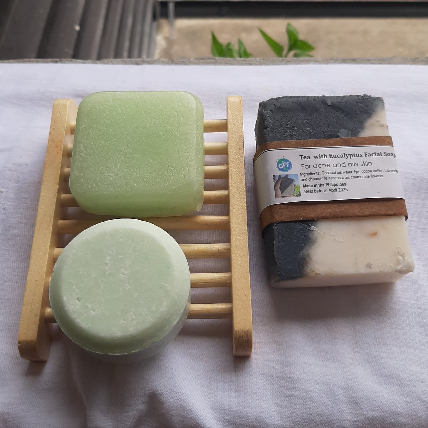 Deluxe trio with free bamboo soap holder